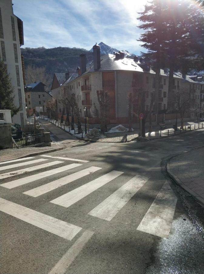 Inmocyma Casa Cervino, La Coma De Alba-Benasque Leilighet Eksteriør bilde